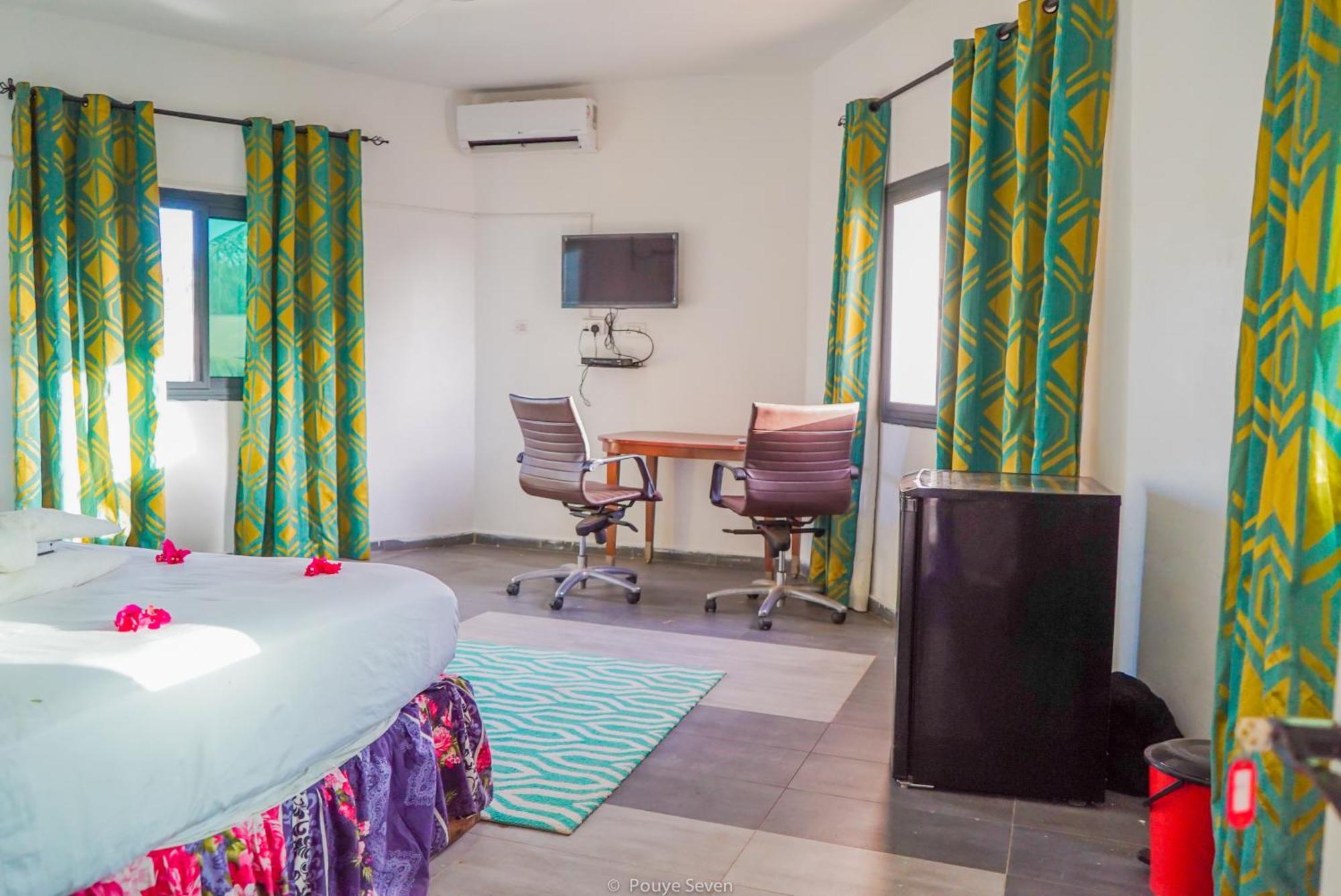 Mgm Apartments Gambia コロリ エクステリア 写真